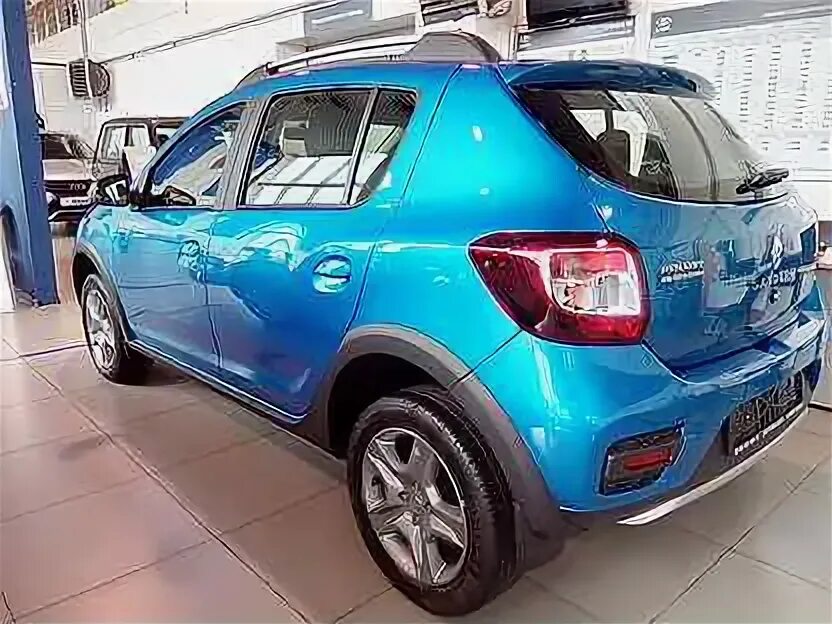 Renault sandero stepway 2 city красная. Рено сандеро в золоте. Рено на гагарина вологда. Renault sandero stepway 2015 год. Рено сандеро авито москва.
