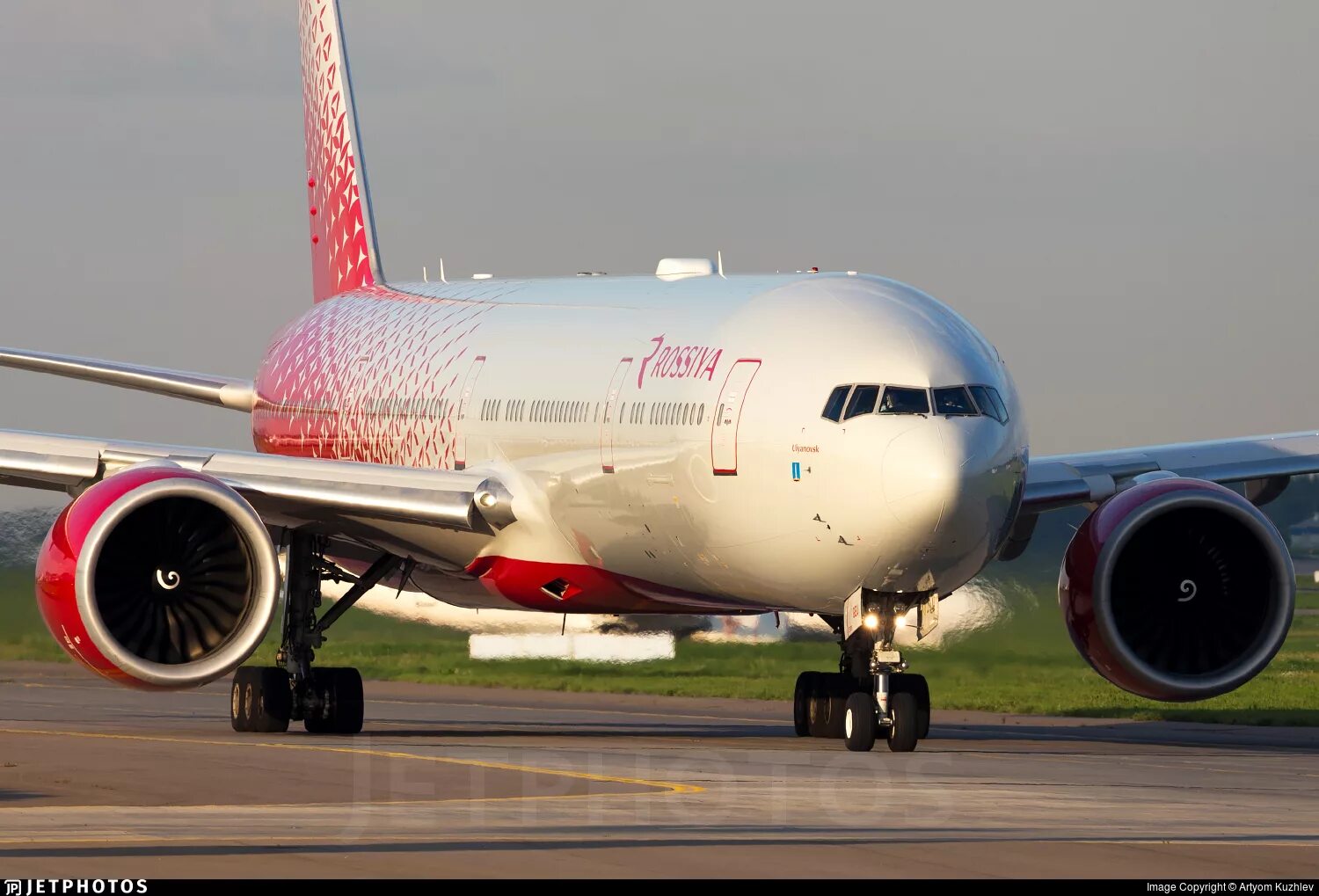 Самолёт Boeing 777-300er. Б 777-300er Россия. Самолёт Боинг 777-300 Россия. Боинг 777-300er АК Россия.