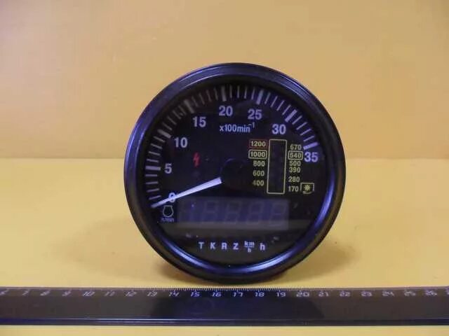 Тахометр мтз. Тахоспидометр кд-8083 мтз. кд 8083 ар70.3813 тахометр электронный мтз-8082. кд 8083 (ар 70.3813). ар70.3813 тахоспидометр.