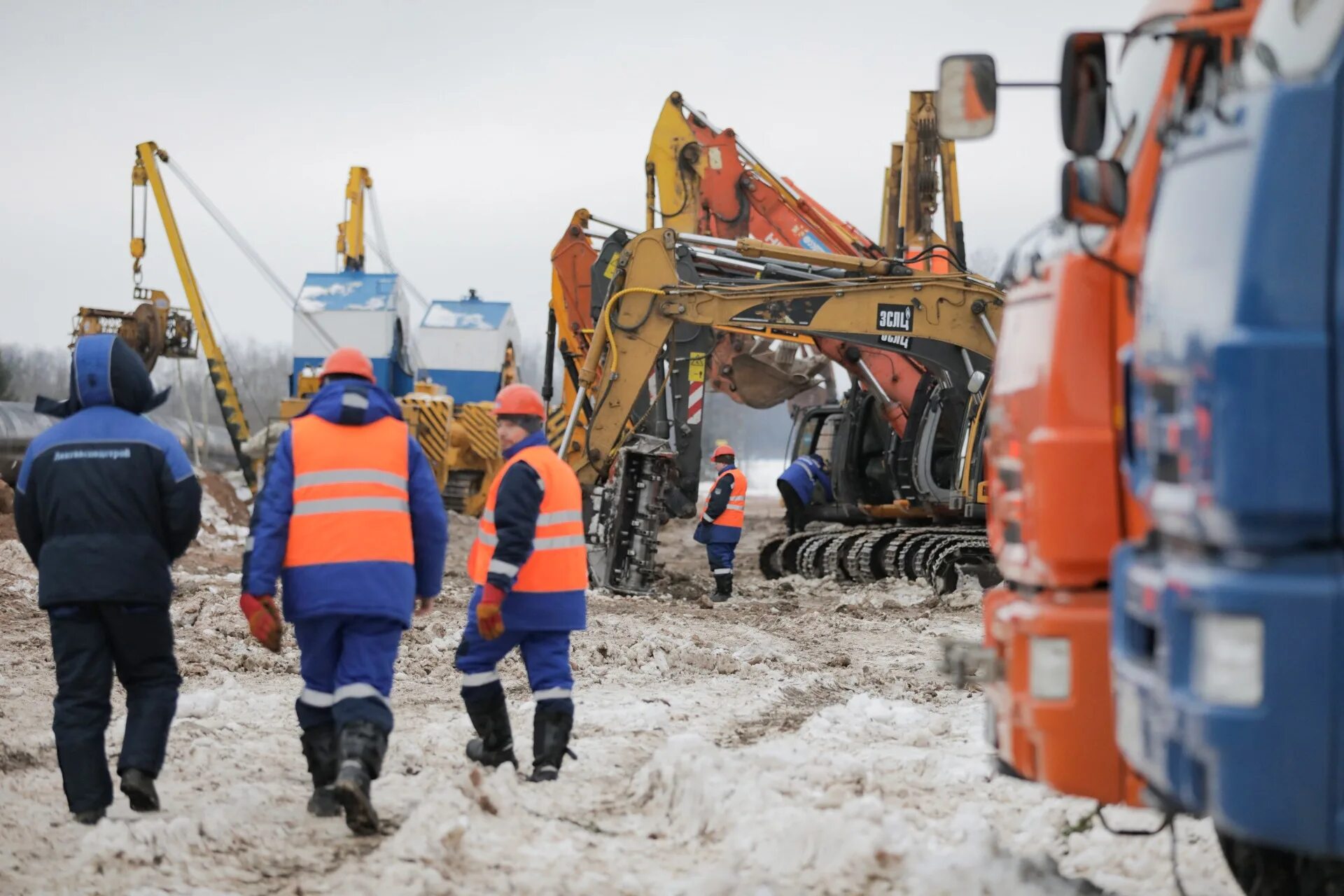 Газстройпром усть луга. Порт усть луга ленинградская область. Усть-луга газоперерабатывающий завод. Газоперерабатывающий комплекс усть луга. Нефтетерминал морского порта усть-луга.