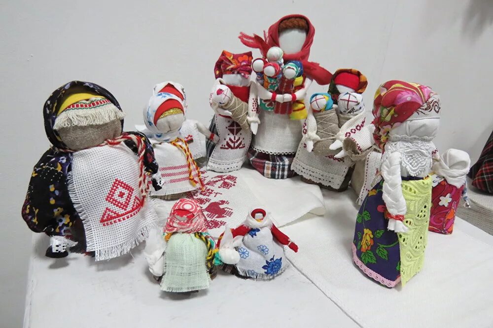 Белорусские игрушки картинки. Белорусские игрушки. белорусские народные игрушки. национальная игрушка белоруссии. белорусские национальные игрушки для детей.
