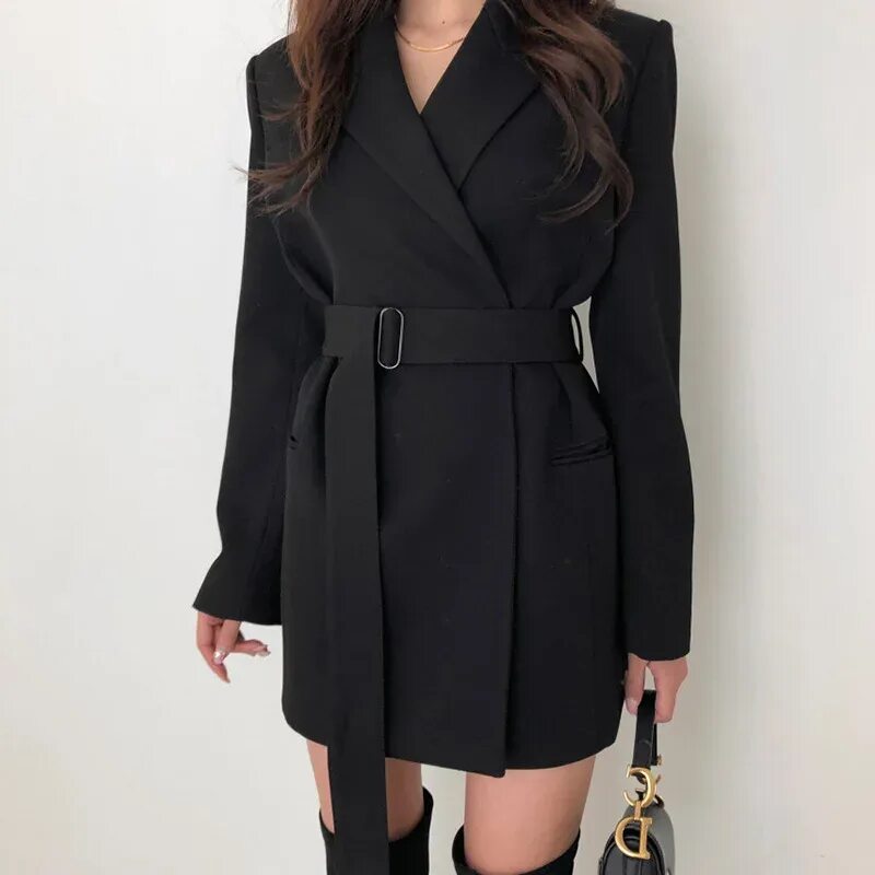 Чёрное пальто женское. Платье пиджак. Платье пиджак черное с поясом. Пальто с поясом женское. Пальто пиджак с платьем