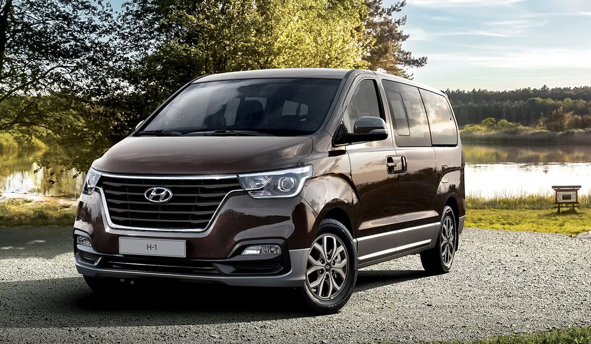 Семейные автомобили 2020. Hyundai Starex h1. Hyundai Starex h1 2018. Hyundai h1 Grand Starex. Hyundai h1 2021.