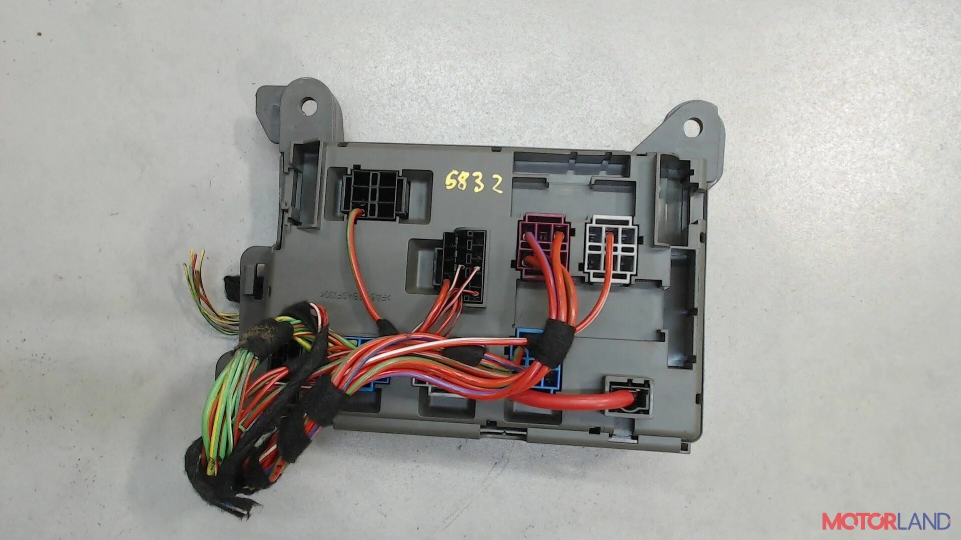 Блок предохранителей бмв е70. Х5е70 блок fbe. Блок предохранителей бмв е70. Блок предохранителей bmw x7. E70 блок предохранителей.