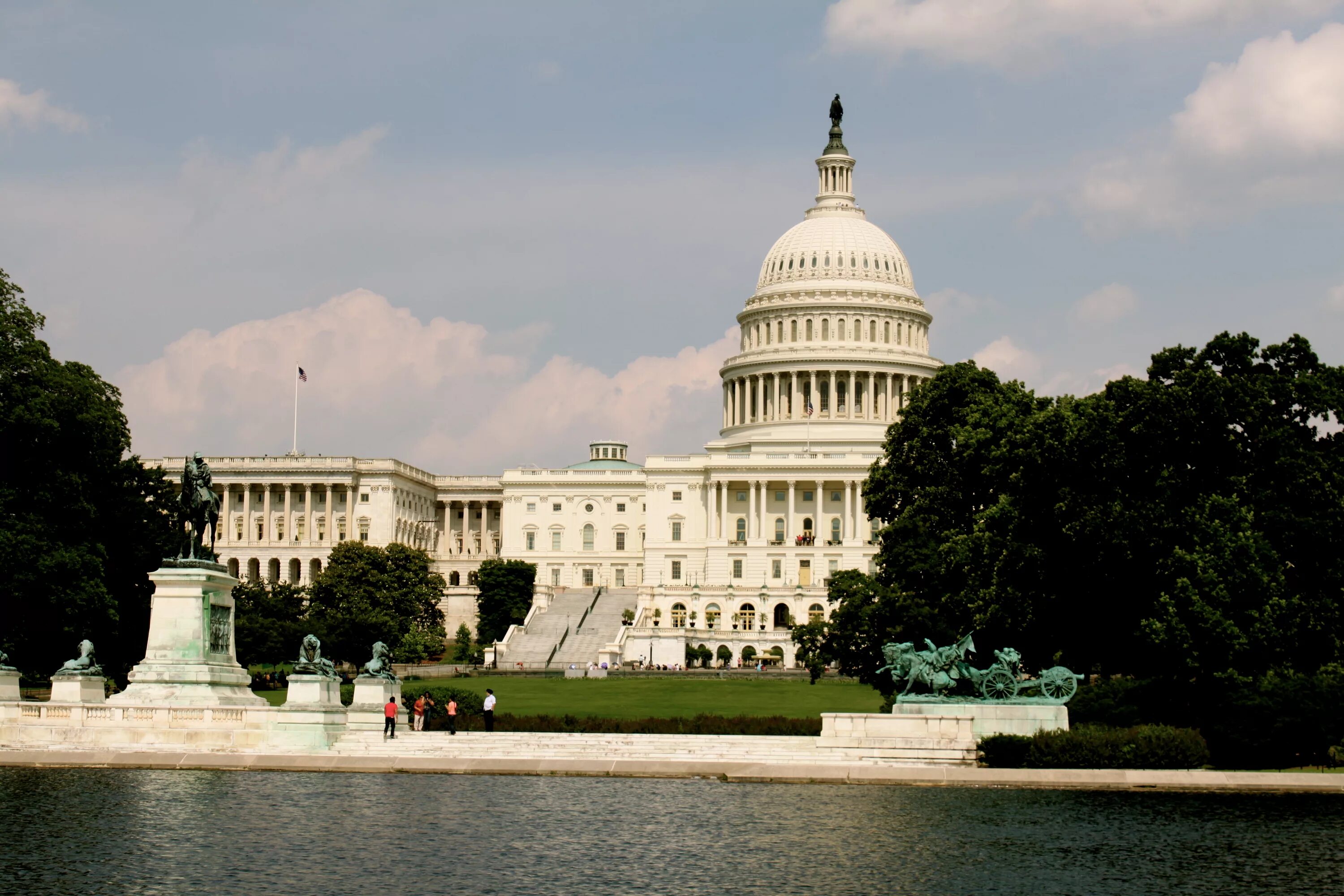 Вашингтон 2020 город. Москва и вашингтон - мировые столицы. Летит в вашингтон. Стелс-бомбардировщик b-2. Нхл 2013-2014 вашингтон флорида.