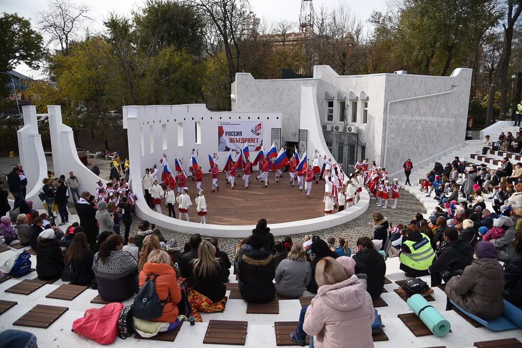 Амфитеатр ростов на дону. Парк вити черевичкина ростов-на-дону. парк вити черевичкина ростов-на-дону сцена. амфитеатр ростов на дону в парке вити черевичкина. детский парк имени вити черевичкина.
