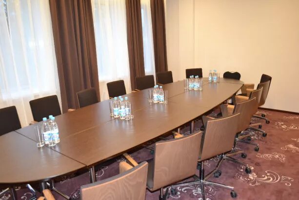 Рэдиссон роял теплоход москва. Рэдиссон славянская зал композиторский. Ресторан рэдиссон теплоход москва. Рэдиссон sas спб. Рэдиссон аренда.