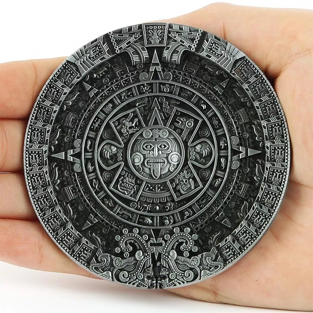 Ацтекский календарь Майя. Солнечный календарь ацтеков. Ацтекский камень солнца. Пряжка для ремня Майя. Календарь ацтеков