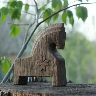 Коснувшись дерева