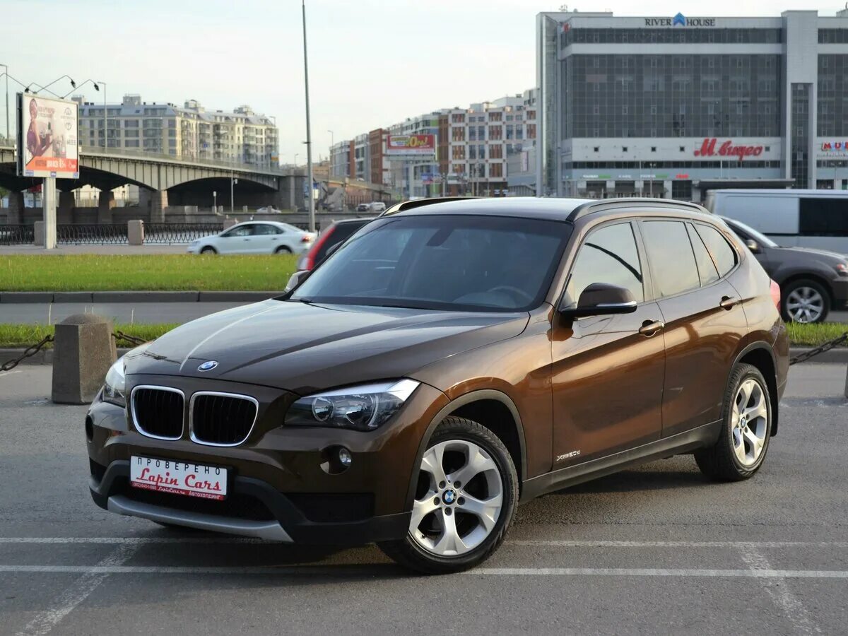 БМВ x1 коричневый. BMW x1 коричневый 2013. БМВ х1 коричневый. BMW x1 e84 Рестайлинг. Коричневый 1 1 20 август 2021