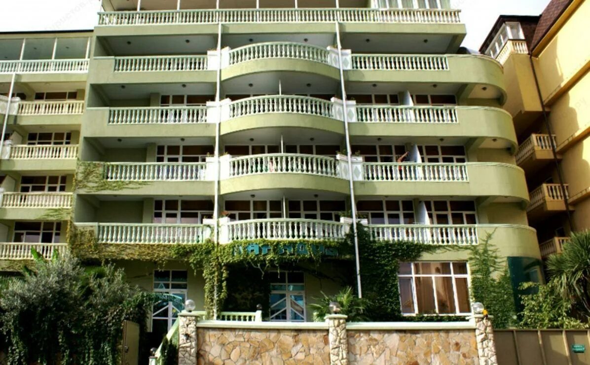 Гостиница парадиз адлер. Парадиз пансионат-отель 3*. Отель парадиз адлер бестужева. Адлер сочи гостиница парадиз. Парадиз отель улица бестужева 1в,.