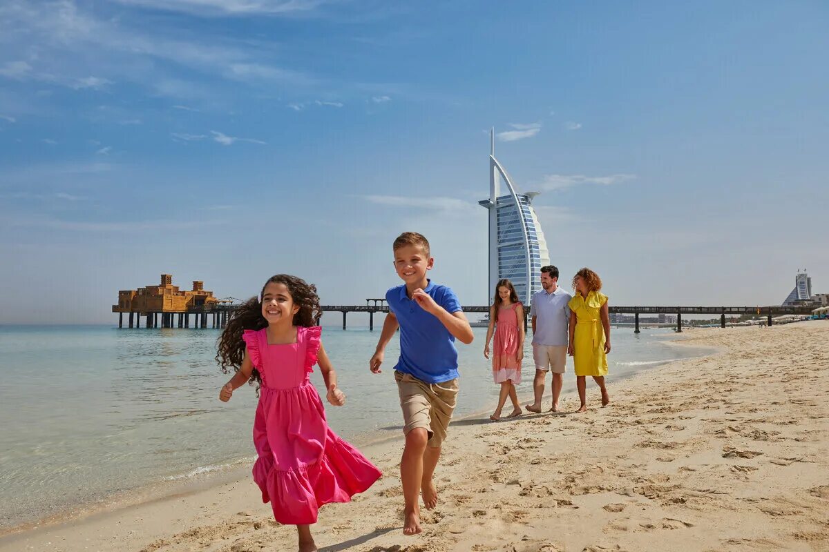 Дубай дети. ОАЭ семья. Семья в Дубае.