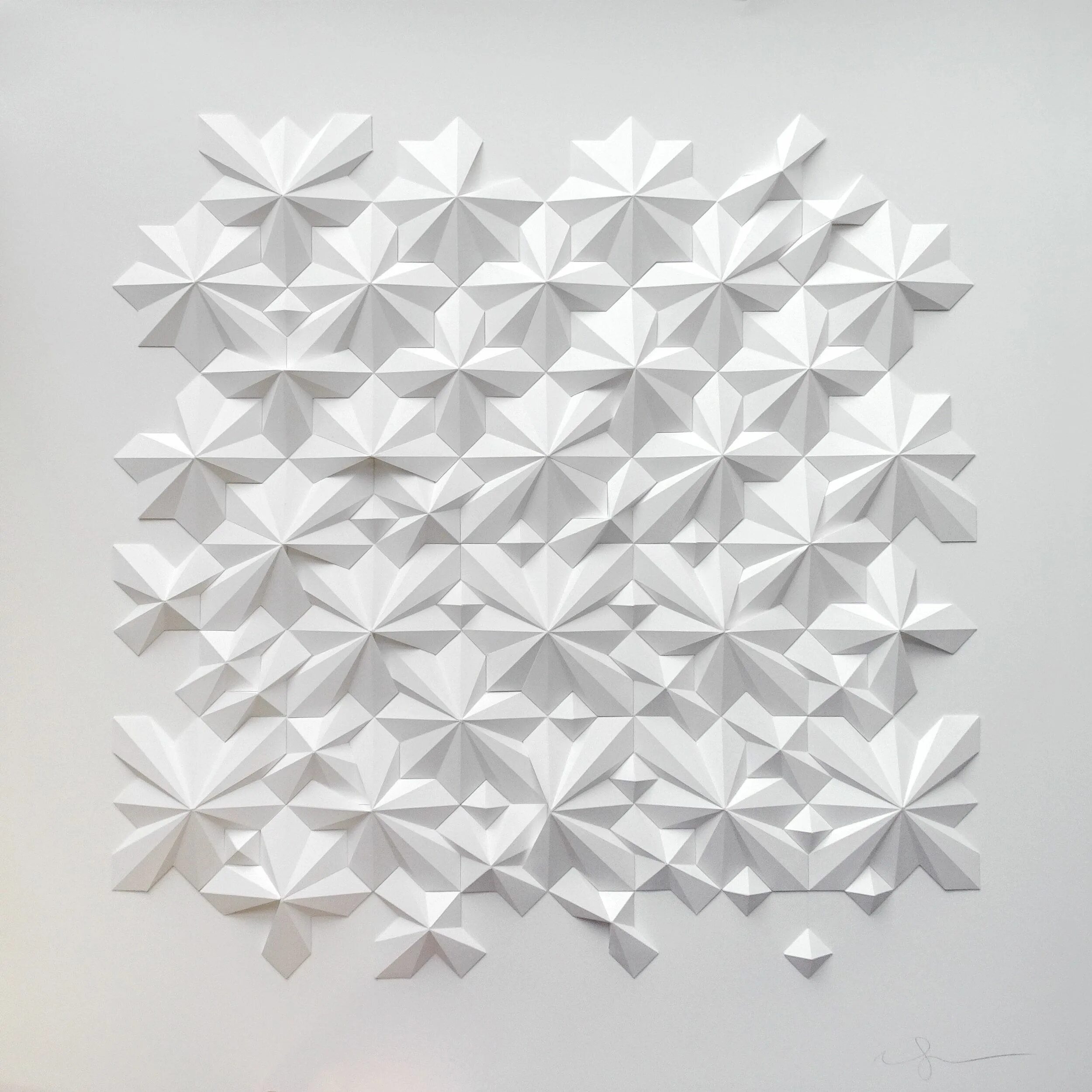 Matt paper. Модули matthew shlian. matthew shlian. объемные многогранные панно из бумаги matt shlian. matthew shlian: chirality.
