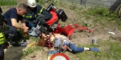 Попал в мотоблок
