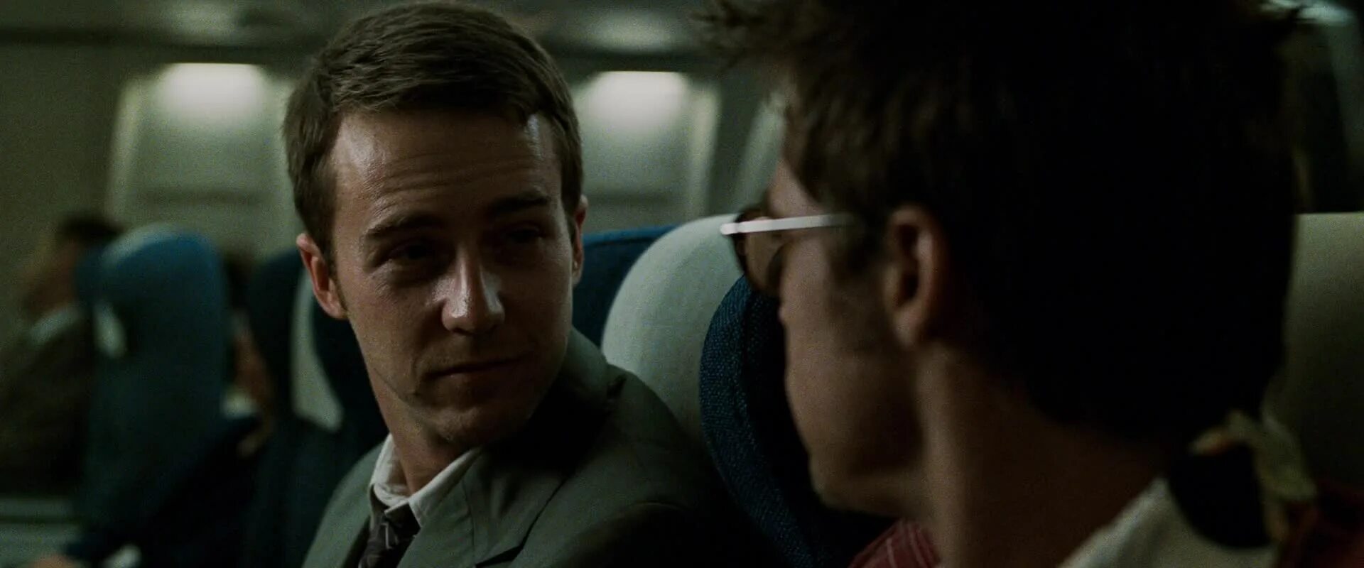 Тайлер дерден и эдвард нортон. Эдвард нортон бойцовский клуб. Эдвард нортон бойцовский клуб курит. T was the narrator. Эдвард нортон бойцовский.