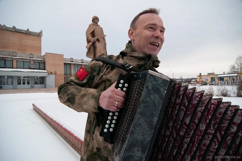 Песня триста тридцать текст. Александр ванюшкин 333. подполковник волобуев александр. 333 донбасс песня. 333 песня ванюшкин.