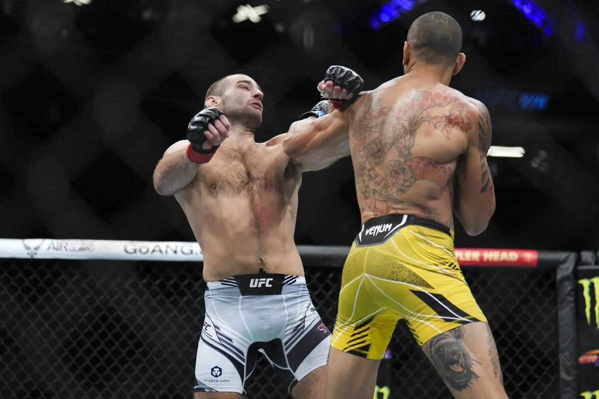 В какое время юфс. Алекс перейра стрикленд. ufc 276 стрикленд перейра. чарльз оливейра юфс 276.
