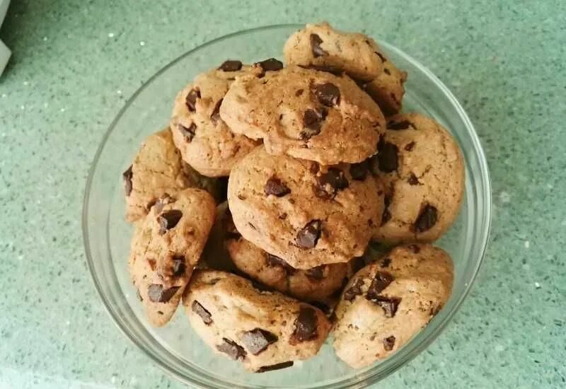 Olive Oil Chocolate Chunk Cookies Рецепт Рецепты печенья, Пекарня, Десерты