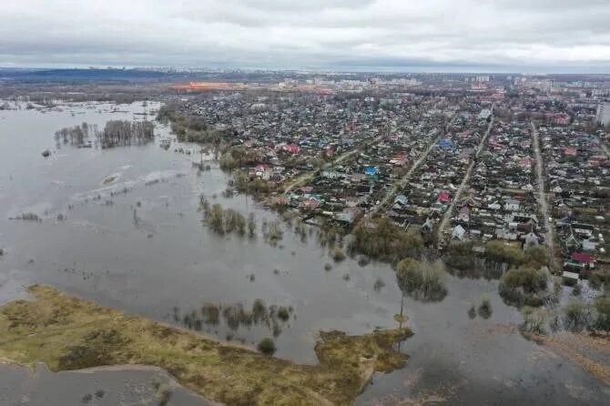 Подъем воды в брянске сегодня. Озеро барсучья грива Брянск. Брянск затопило 2022. Половодье Брянск Десна. Разлив десны в Брянске 2022.