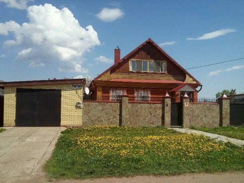 Загородный дом чистополь. Проект загородного коттеджа. Красивые коттеджи из кирпича. Чистопольская 81 казань. Фахверк газобетон.