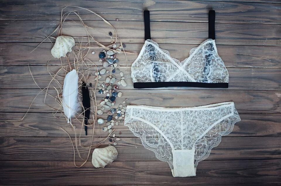 Lace lingerie. Дизайнерское нижнее белье. Нижнее белье из кружева. Кружево для Нижнего белья. Нежное кружевное белье.