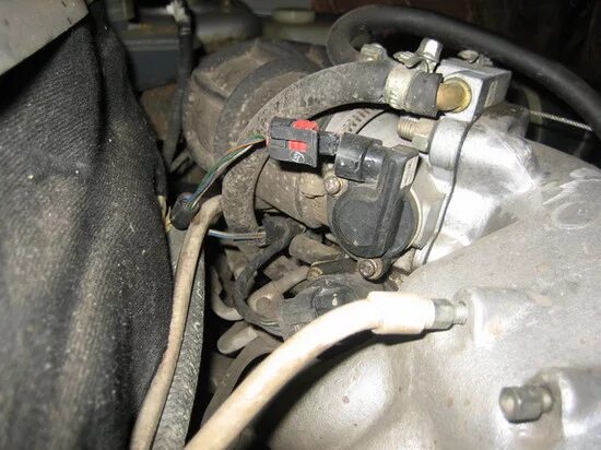 Датчик холостого хода плавают обороты ваз2112. Плавают обороты ваз 2112 16 клапанов. Датчик холостого хода ваз 2115 на двигателе. Винт регулятора холостого хода ваз 2110. Датчик холостого хода ваз 2111 16 клапанов.