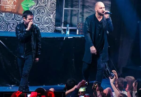 Солист группы каспийский груз. Каспийский слим. Брутто каспийский груз. Каспийский груз певцы. Новые песни каспийского.