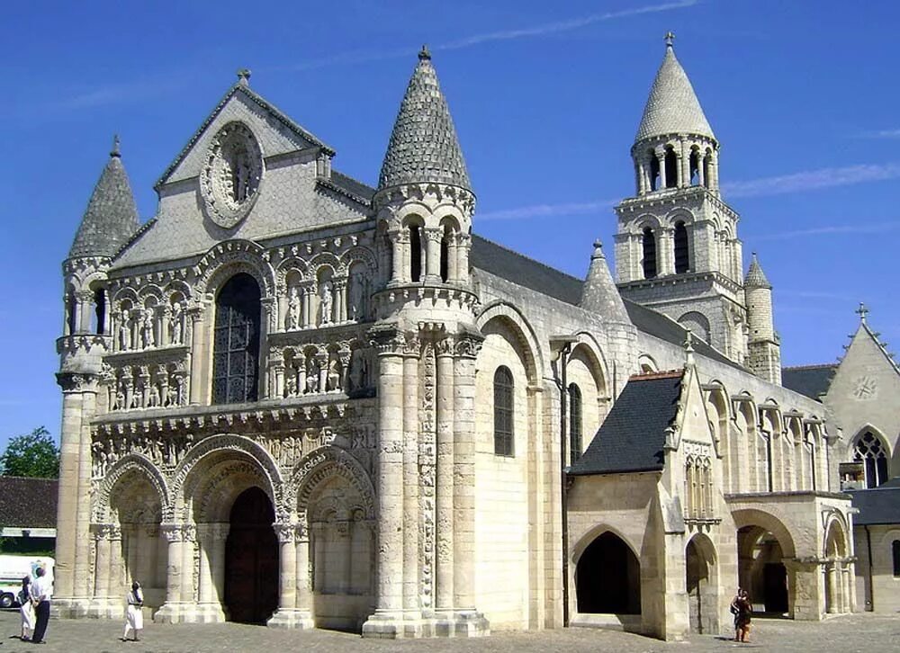 Церковь Нотр-дам-ля-Гранд, Франция. Церковь Нотр-дам ла Гранд в Пуатье. Архитектура средневековья романский храм.