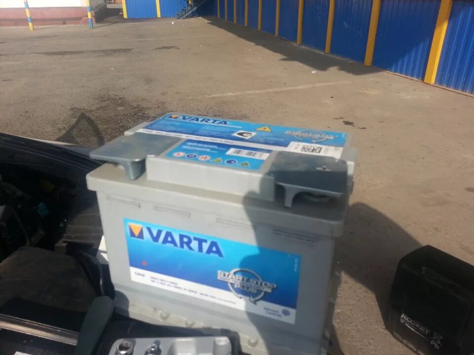 Акб start plus 60. Varta 605901095 аккумуляторная батарея. Аккумуляторная батарея silver dynamic 12v 85ah 800a. Varta start stop plus. Varta start-stop plus agm.