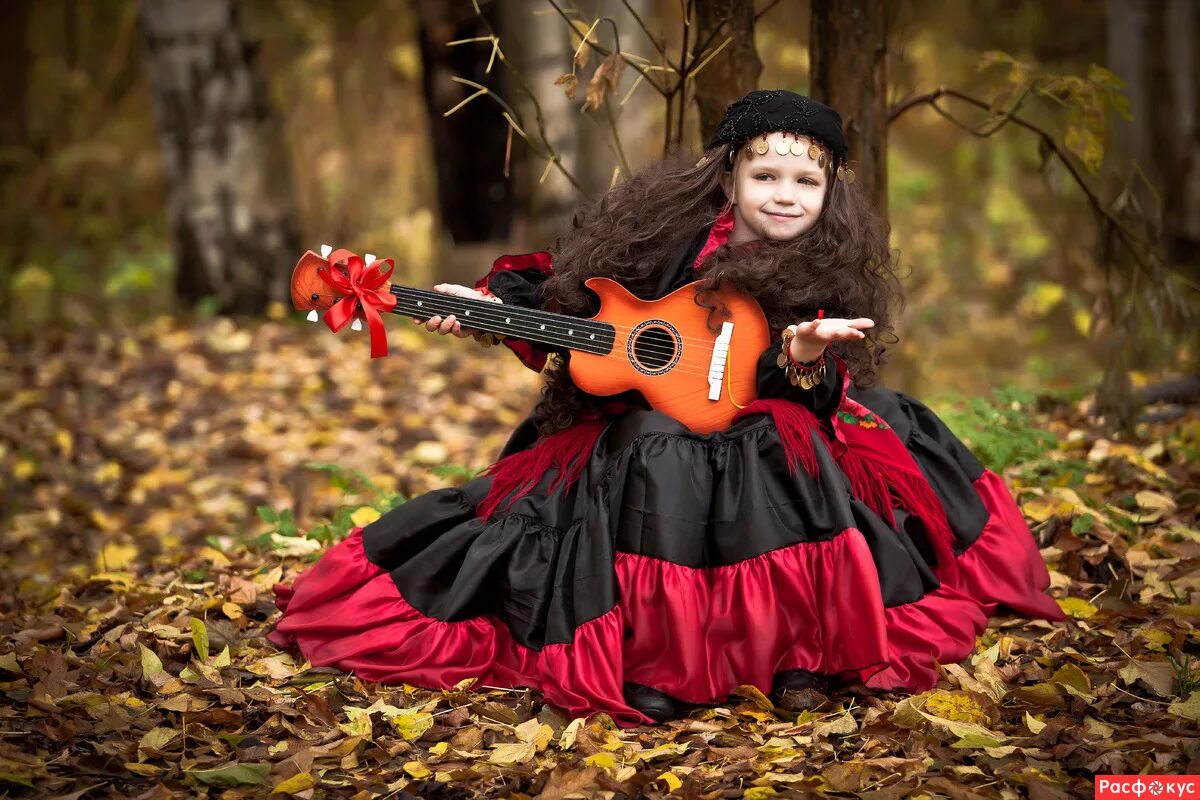 поет цыганская девушка. красивые цыганки девушки. поет цыганская девушка. красивые цыганки. красивые цыганки.