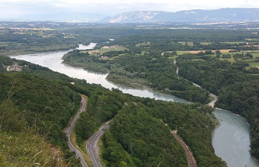 Река Рона во Франции. Река Рона в Швейцарии. Дельта Роны во Франции. Долина реки Рона. Рона франция