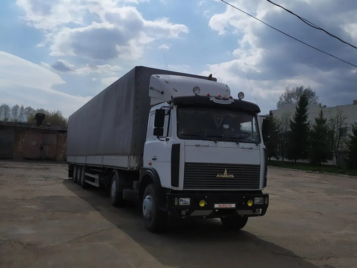 Маз сцепка 2002 года. Маз сцепка. Маз сцепка. Маз 5440 сцепка. Маз 5440 с тонар 98888.