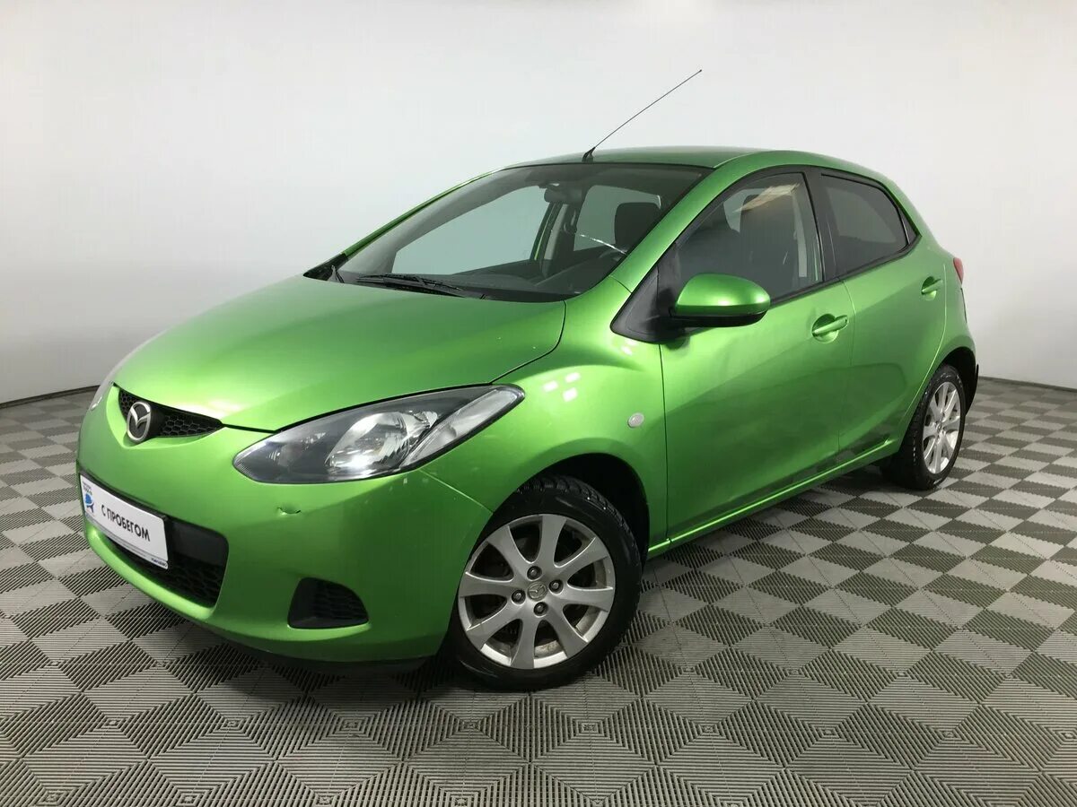 Mazda 2 отзывы. Green Hatchback Mazda mazda2. Мазда 2 de 2008. Mazda 2 de. Мазда 2 хэтчбек автомат.