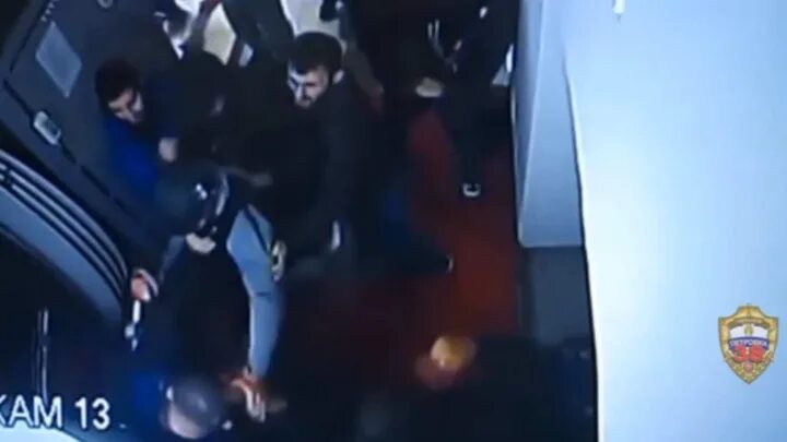 Цыгане поножовщина. Цыгане в ростове на дону. Таджик за решеткой. Драка с поножовщиной в москве. Драка с поножовщиной в москве.