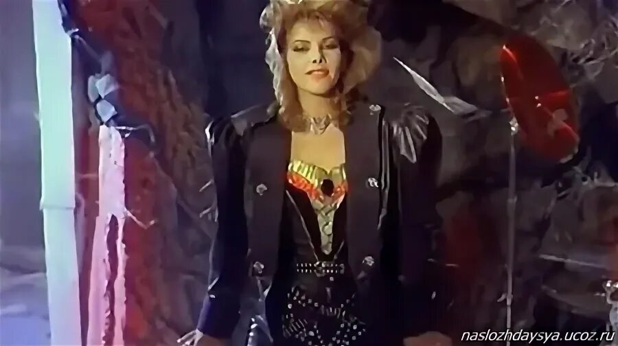 Donna summer 1974. C c catch 1987 heaven & hell 5 1 2021. Savage солист. C c catch strangers by night. Группа флиртс хелплесс.
