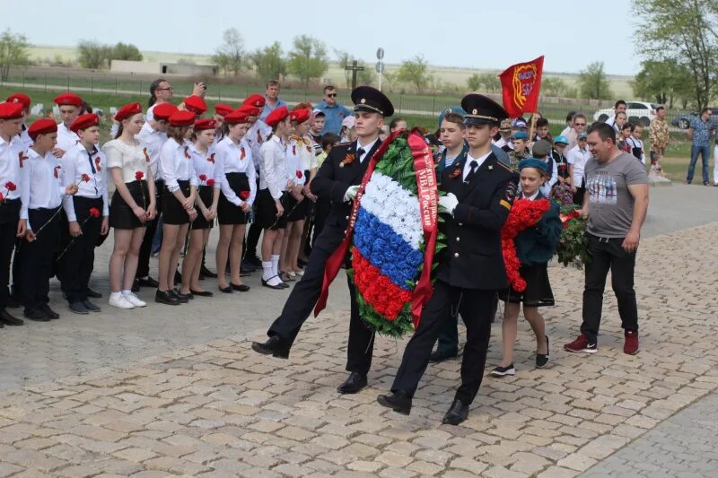 Городищенский район Волгоградская область. Степной Волгоградская область Городищенский район школа. Волгоград Городищенский район. Россошки Волгоградская область школа. Городищенские школы волгоградской области