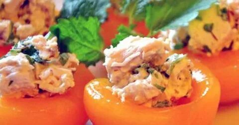 Закуска персики