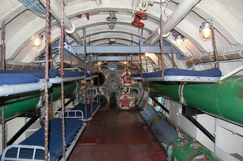 Музей подводная лодка в Тушино. Музей подводного флота в Тушино. Музей подводная лодка Владивосток. Музей военно морского флота во Владивостоке подводная лодка.