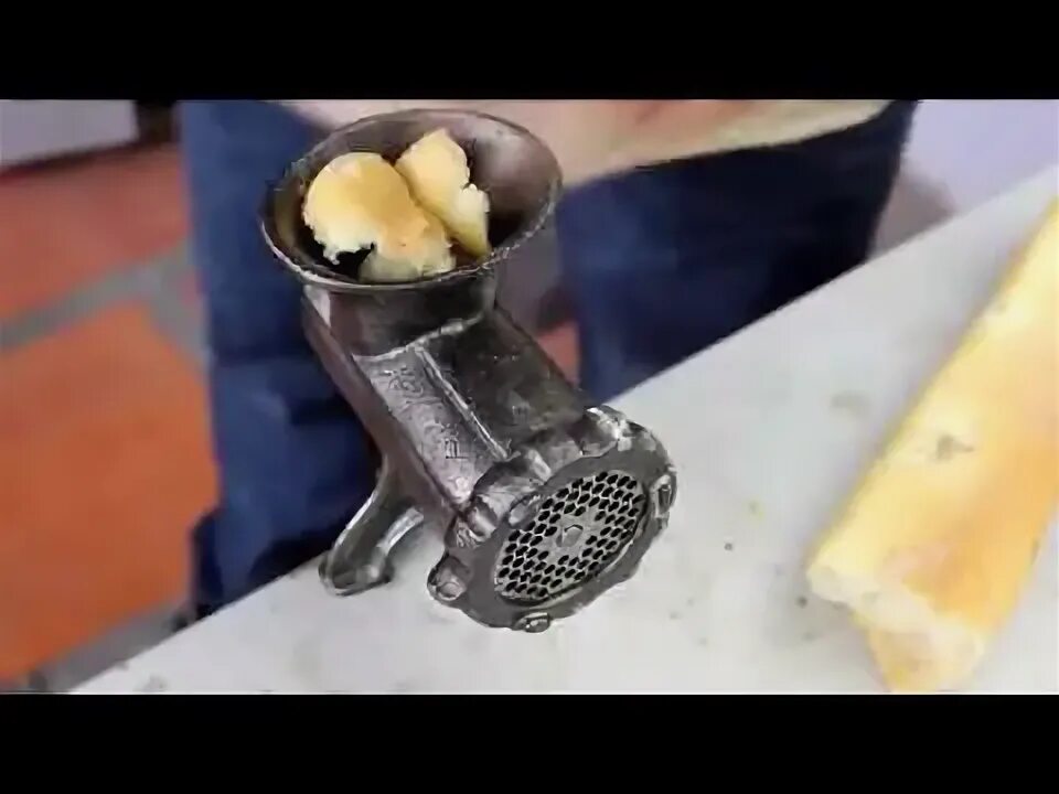 Мясорубки после использования. Мытье мясорубки. мясорубка поржавела. советскую мясорубку в посудомойке. мясорубка для чистки кабеля.