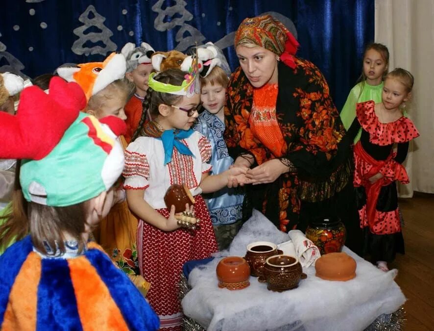 Развлекательная программа рождественские посиделки. Рождественские посиделки. рождественские посиделки для детей. рождественские посиделки в саду. рождественские посиделки для детей в детском саду.