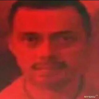 Мем с красным мужиком