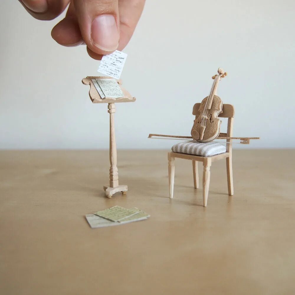 Кукольная миниатюра. Кукольная миниатюра телескоп своими руками. Видео изготовление миниатюрной мебели. Кукольная миниатюра 1:12 мольберт. Секреты изготовления миниатюр.