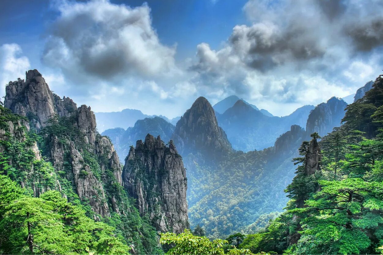 Восточно китайские горы. Горы Хуаншань, Китай. Национальный парк Хуаншань. Желтые горы Хуаншань. Горы Хуаншань (провинция Аньхой).