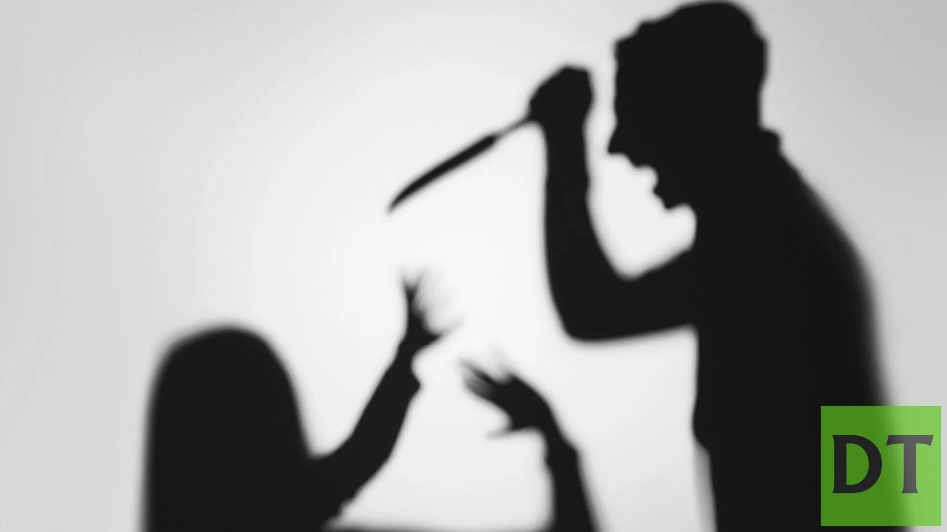 Ссора между супругами. Мужчина и женщина выпивают. Конструктивное решение конфликта в семье. Влюбленные в ссоре. Несчастливые отношения.