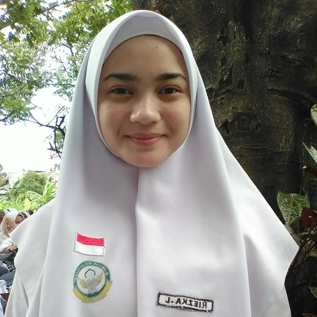 Sotwe awek. Индонезия девушки в хиджабе. Малай Беаутифул хиджаб.