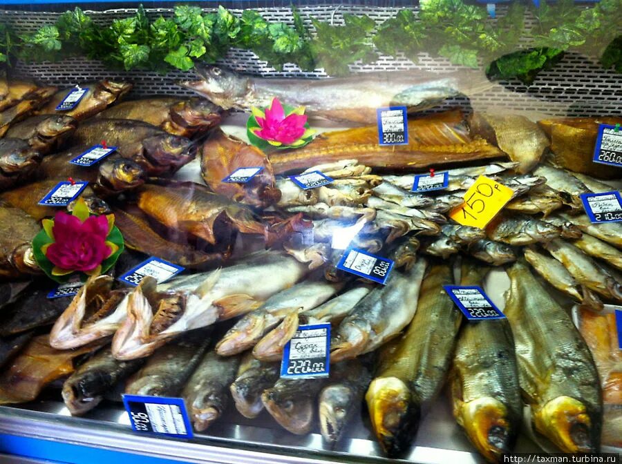 Где купить волгодонске. Рыбный магазин Волгодонск. Волгодонск рыбный рынок. Рыбцех Волгодонск на набережной. Рыба в ассортименте.