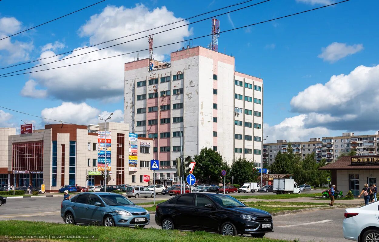 Старый оскол микрорайон солнечный 3. Мкр солнечный старый оскол. тц солнечный старый оскол.