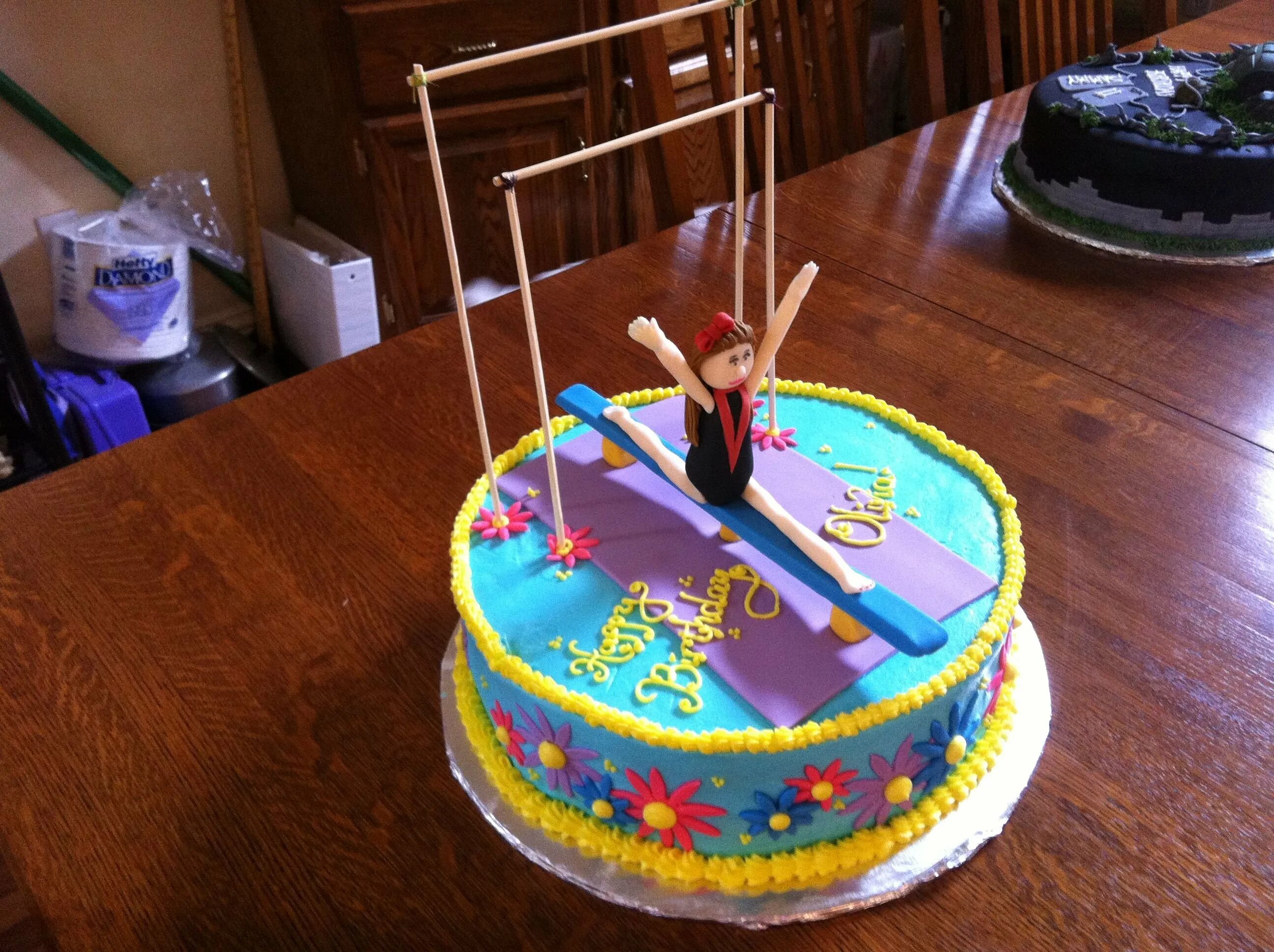 Торт для гимнаста. Торт с гимнасткой. Торт художественная гимнастика. Торт с гимнасткой для девочки. Торт для гимнастки