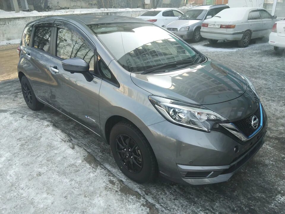 Ниссан ноут 2019 гибрид. Разгон Ниссан ноут е Пауэр до 100. Ниссан полиса. Nissan Note 2019 гибрид отзывы.