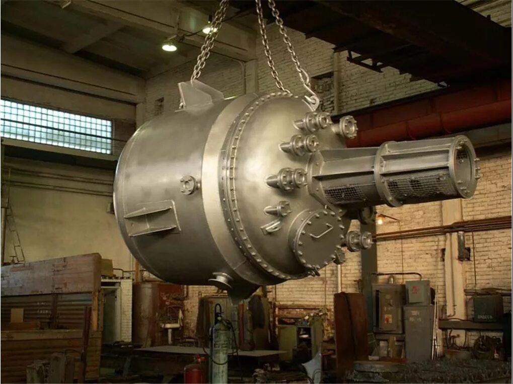 химический реактор полимеризатор. емкостной реактор. реактор с якорной мешалкой и рубашкой. обтюратор емкостное оборудование. емкостной реактор.